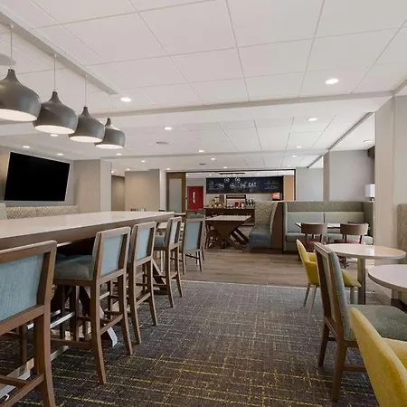 Hampton Inn By Hilton Detroit Southfield 